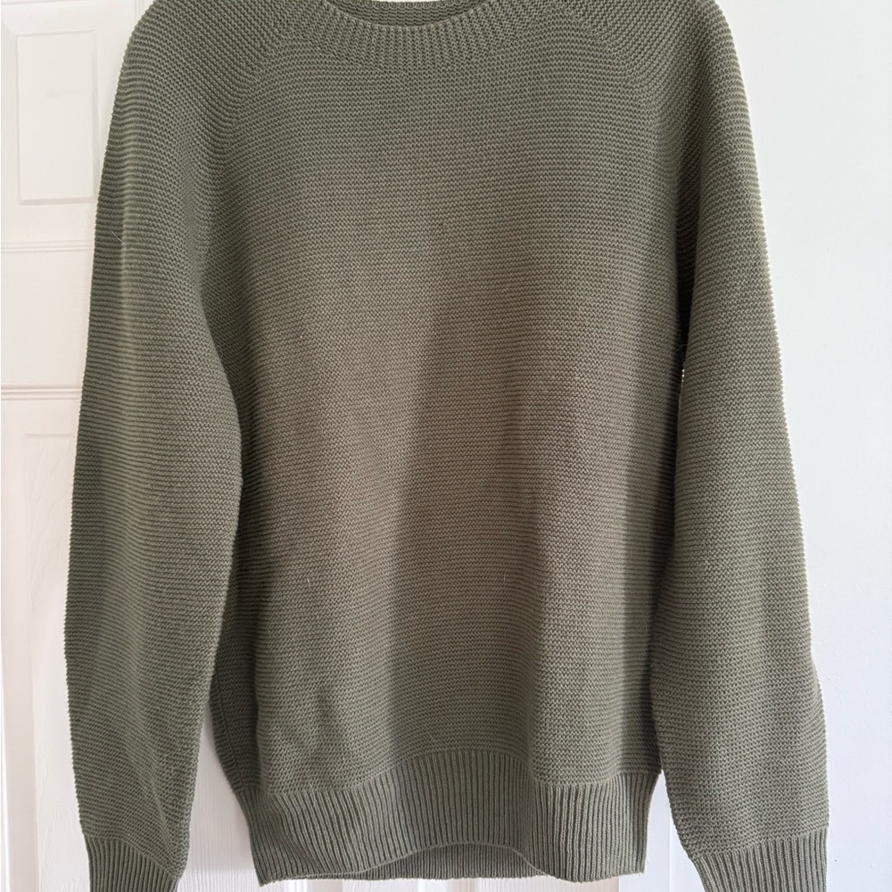 Uniqlo Green Crewneck Sweater with Ribbed Details